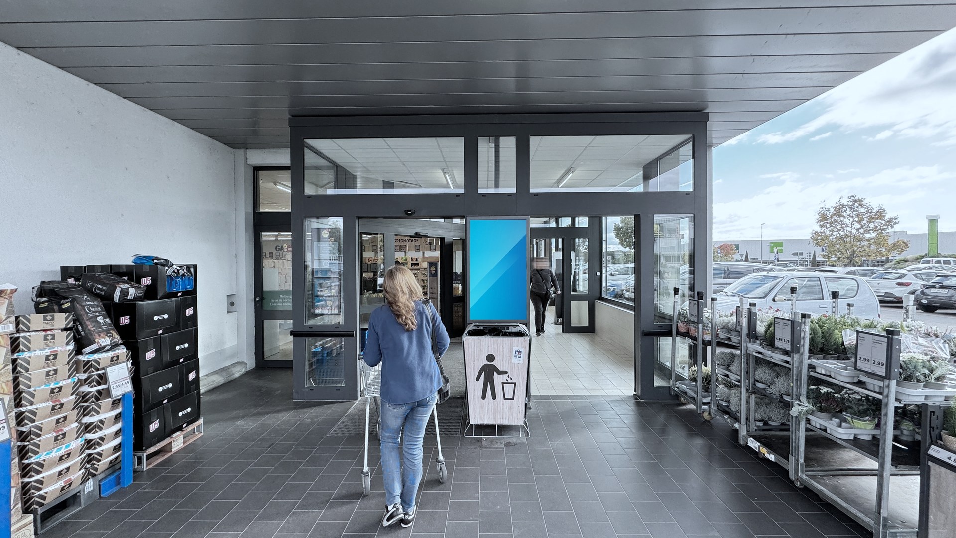 DOOH-Werbescreens in der Lidl-Filiale Etoy (Schweiz)