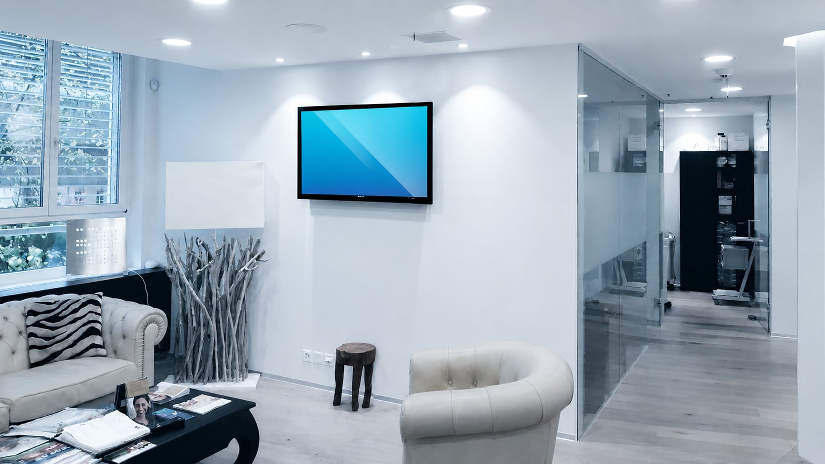 Praxis TV — DOOH-Werbescreen
