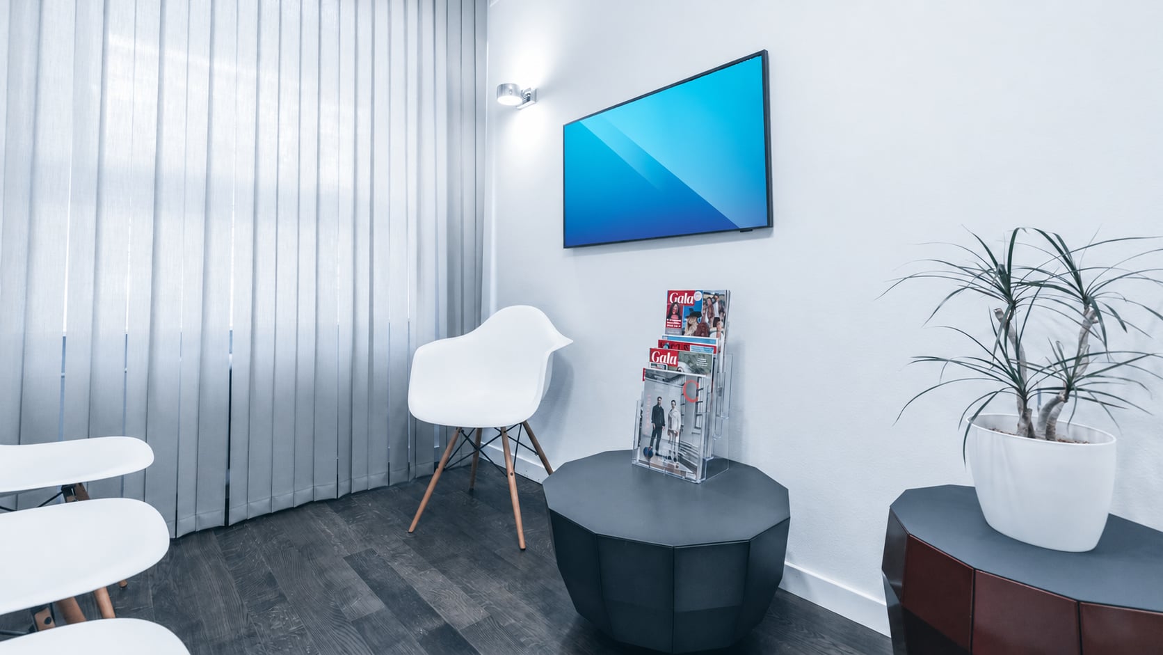 Praxis TV — DOOH-Werbescreen