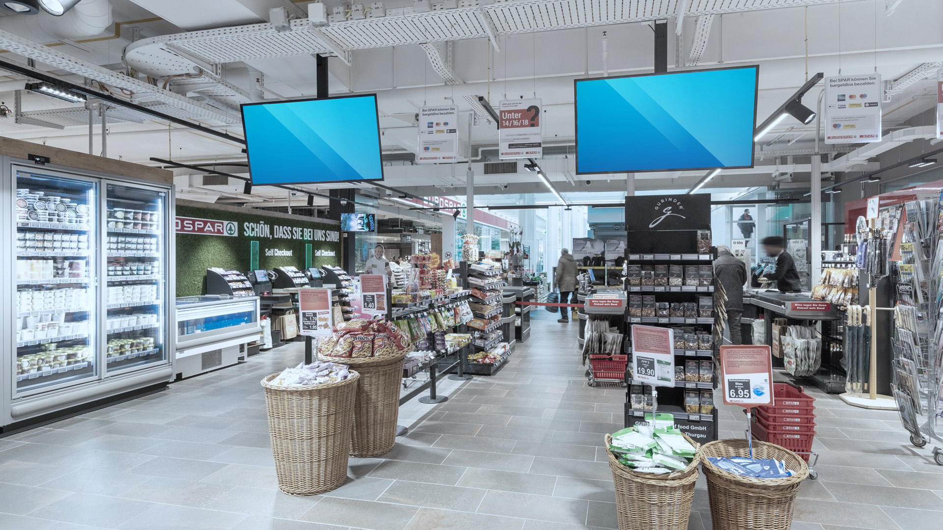 SPAR / TopCC / AVIA — DOOH-Werbescreen