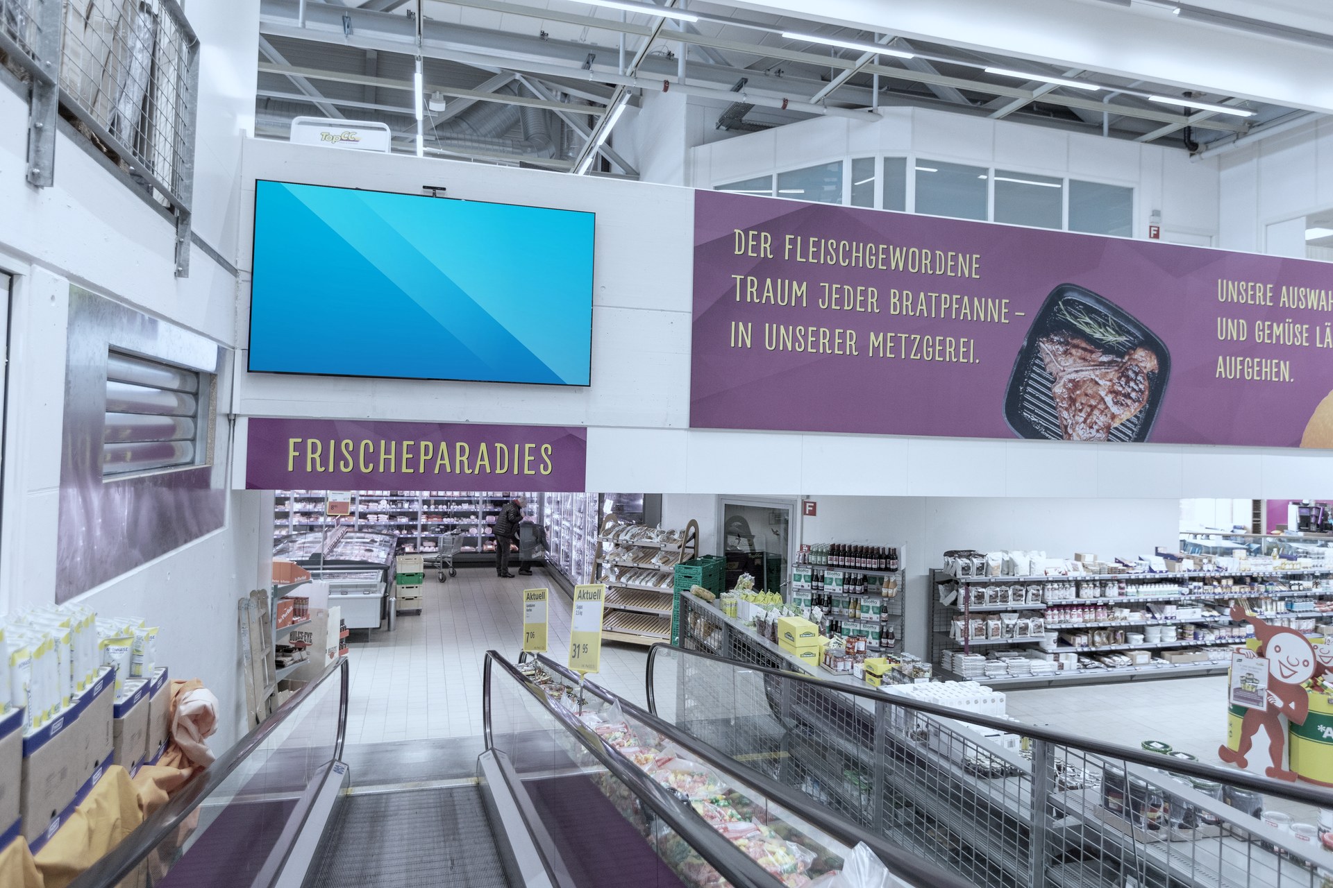 SPAR / TopCC / AVIA — DOOH-Werbescreen