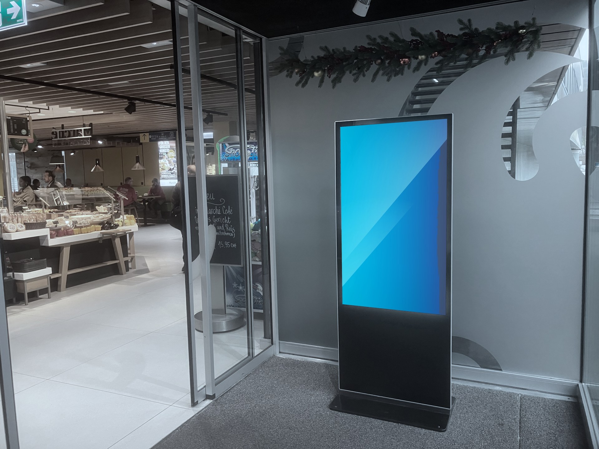 Raststätte Würenlos — DOOH-Werbescreen